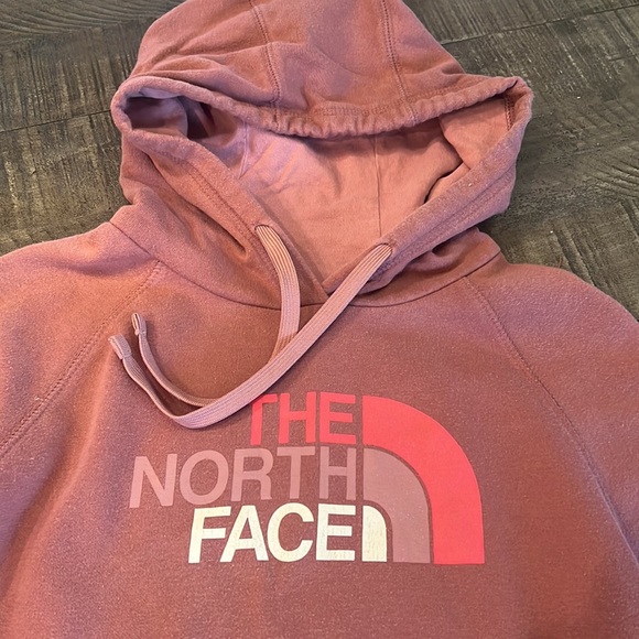 The North Face Women’s hooded sweatshirt!! Excellent condition!! - Picture 2 of 5